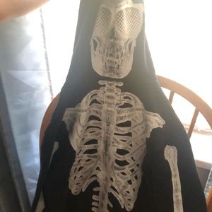 Black hoodie Skeleton on back glows in the dark